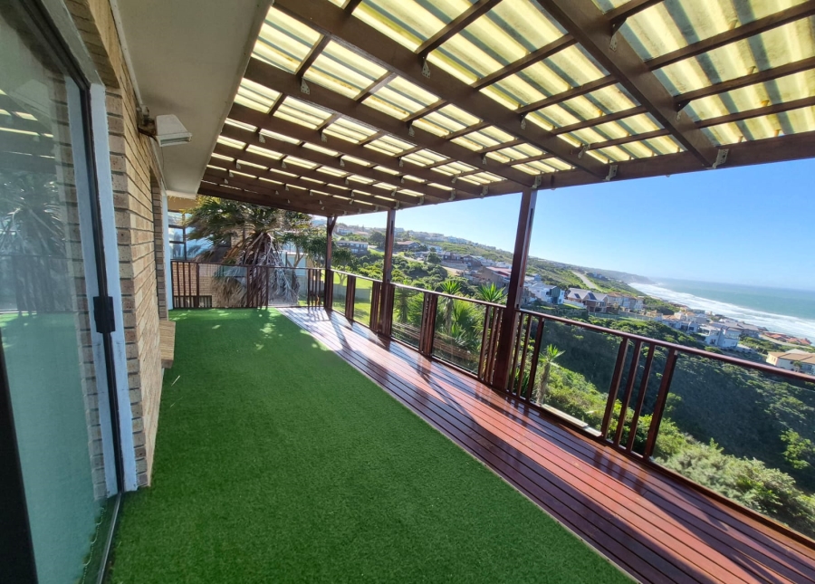 4 Bedroom Property for Sale in Dana Bay Western Cape